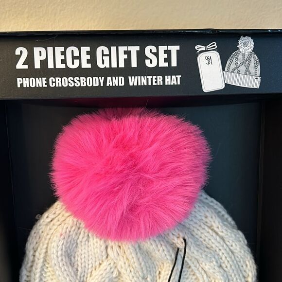 NIB Steve Madden 2PC Gift Set. Beanie Hat w/Matching Phone Crossbody Bag - Pink - Picture 5 of 12